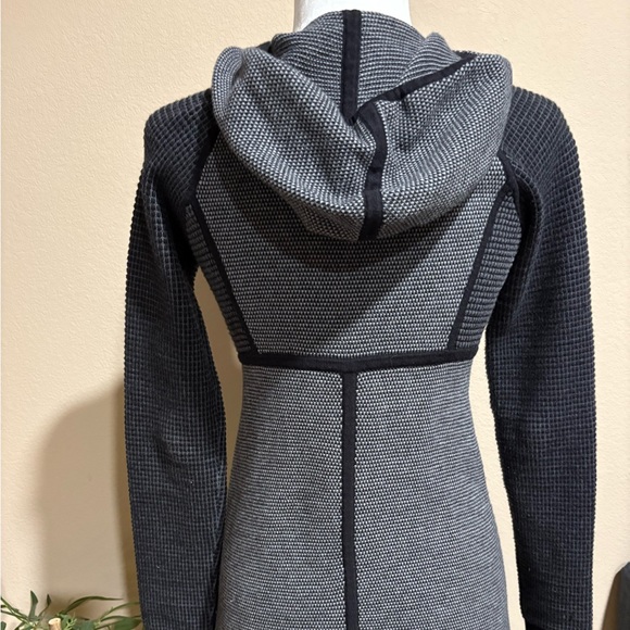 Title Nine Improv Hoodie Sweater Tunic - Picture 3 of 6